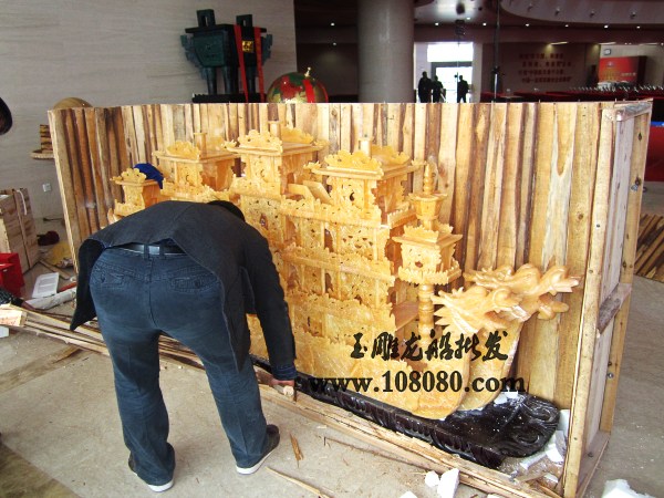 黃玉玉雕龍船 長(zhǎng)度3米