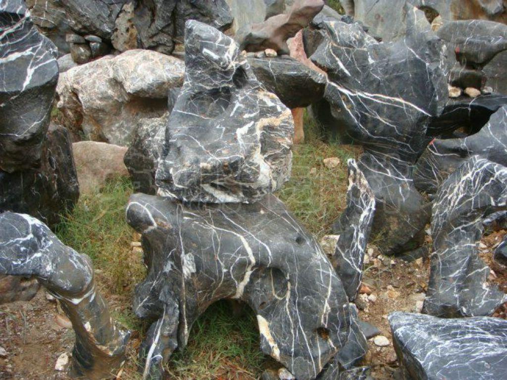 武漢太湖石假山